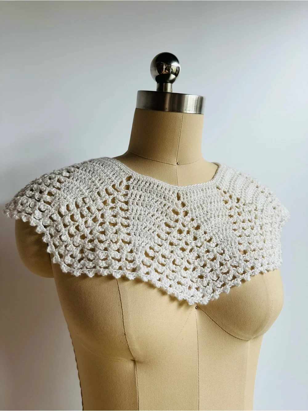 Vintage Handmade Crochet Detachable Collar Capelet White Statement Piece Boho